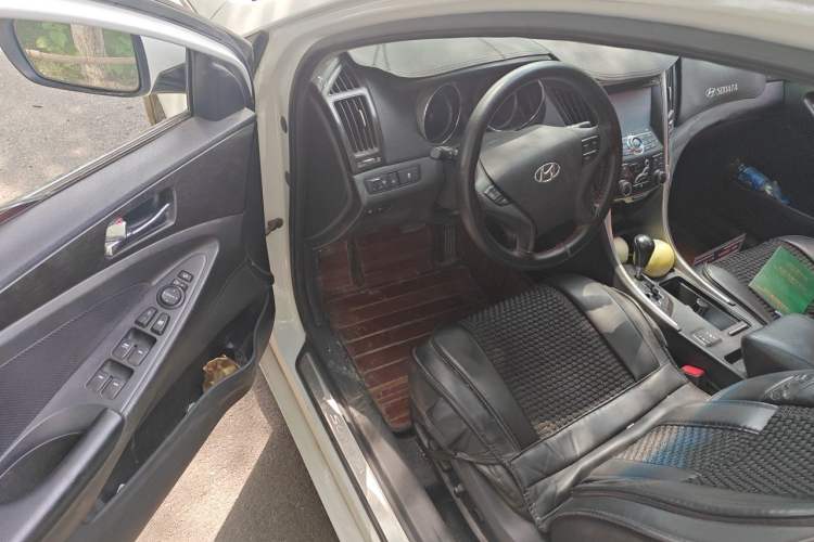 Used Hyundai Sonata 2013 2.4L Automatic Luxury Version China IV Standard Driver Seat