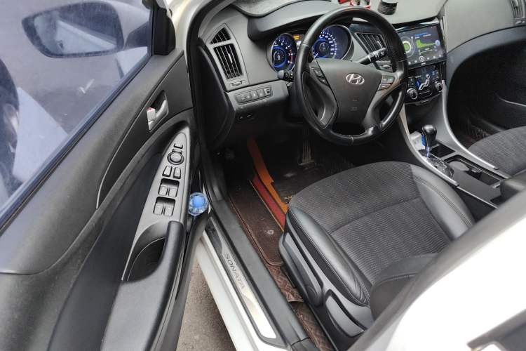 Used Hyundai Sonata 2013 2.0L Automatic Leading Edition Driver Seat