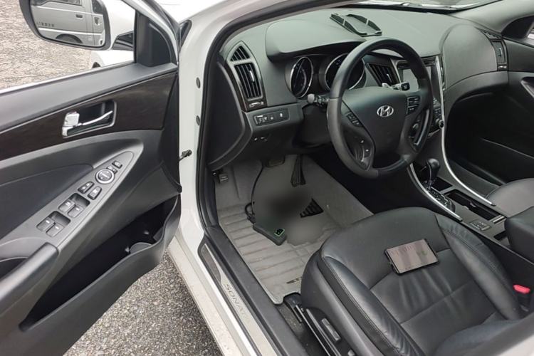 Used Hyundai Sonata 2013 2.4L Automatic Luxury Version China V Standard Driver Seat