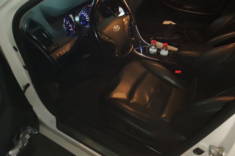 Used Hyundai Sonata 2013 2.4L Automatic Leading Edition China IV Standard Driver Seat