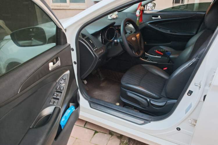 Used Hyundai Sonata 2013 2.0L Automatic Leading Edition Driver Seat