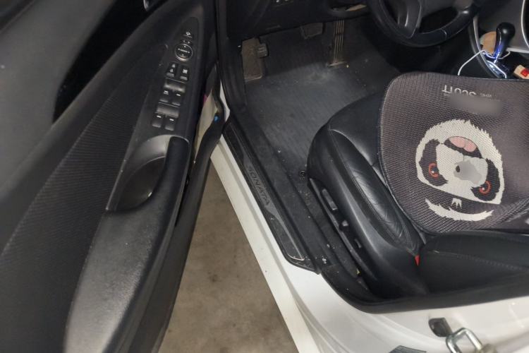 Used Hyundai Sonata 2013 2.0L Automatic Luxury Edition Driver Seat