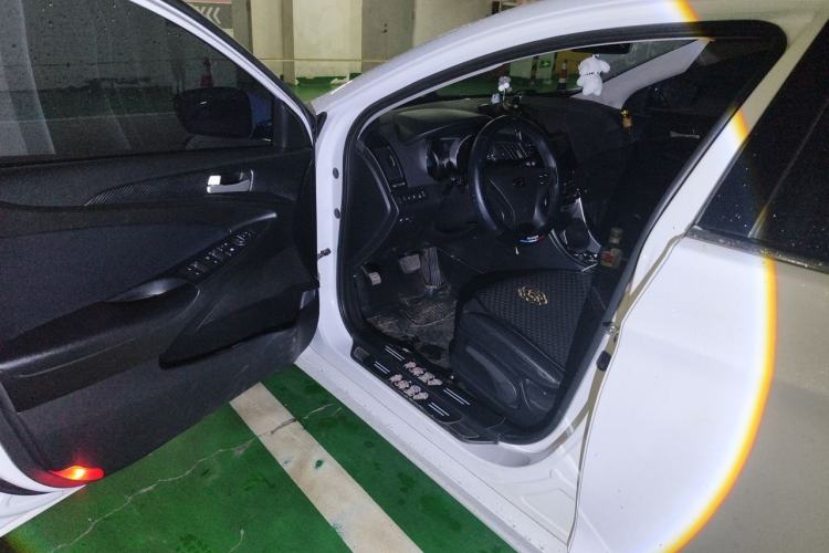 Used Hyundai Sonata 2013 2.0L Automatic Leading Edition Driver Seat