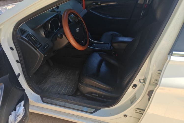 Used Hyundai Sonata 2013 2.0L Automatic Luxury Edition Driver Seat