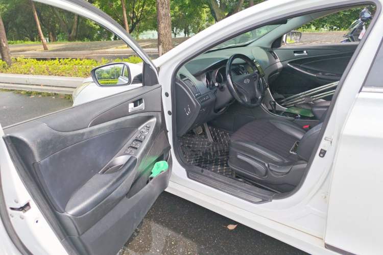 Used Hyundai Sonata 2013 2.0L Automatic Leading Edition Driver Seat