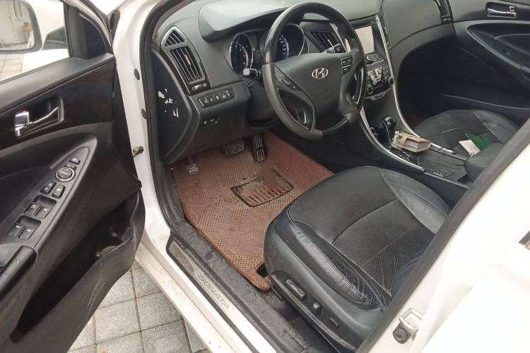 Used Hyundai Sonata 2013 2.0L Automatic Luxury Edition Driver Seat