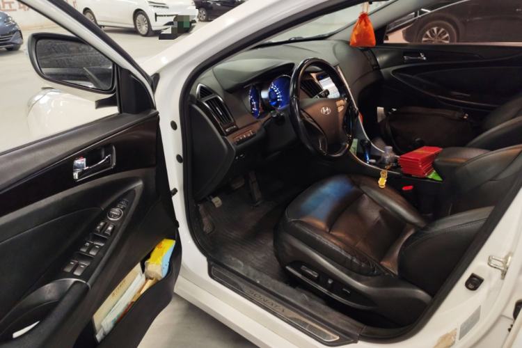 Used Hyundai Sonata 2013 2.0L Automatic Luxury Edition Driver Seat
