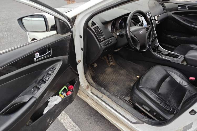 Used Hyundai Sonata 2013 2.0L Automatic Luxury Edition Driver Seat