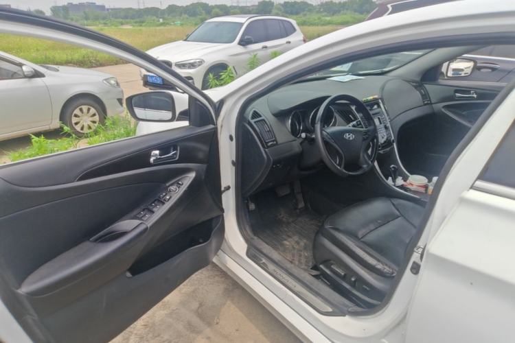 Used Hyundai Sonata 2013 2.0L Automatic Luxury Edition Driver Seat