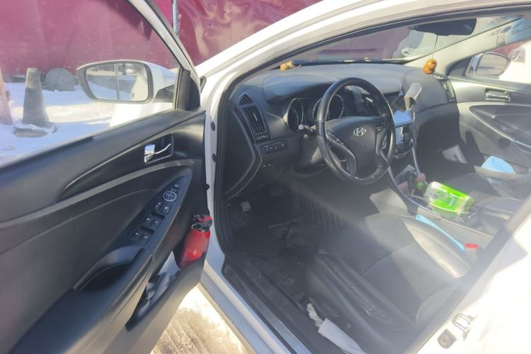 Used Hyundai Sonata 2013 2.4L Automatic Luxury Version China IV Standard Driver Seat