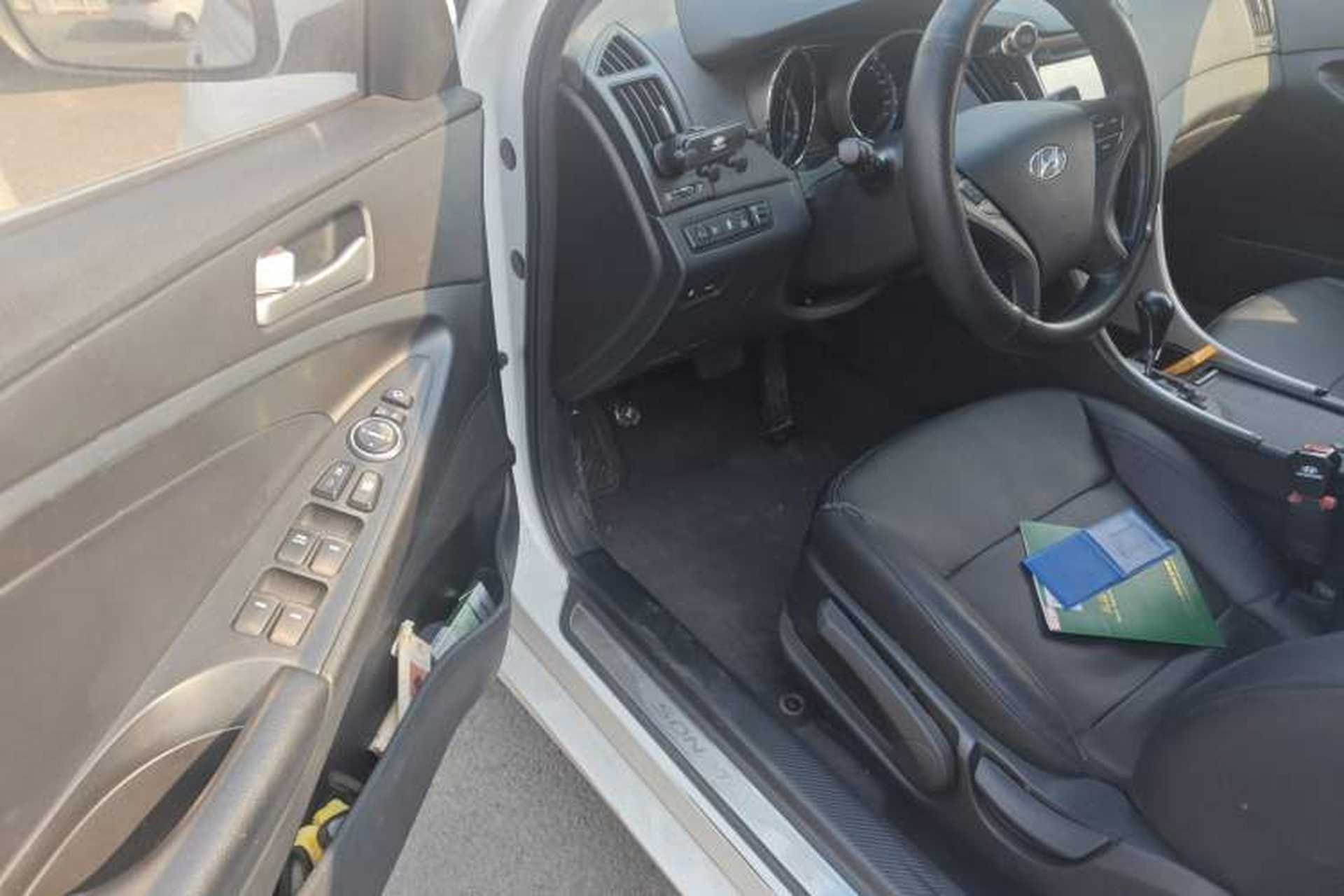 Used Hyundai Sonata 2013 2.0L Automatic Leading Edition Driver Seat