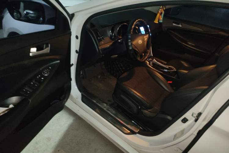 Used Hyundai Sonata 2013 2.0L Automatic Leading Edition Driver Seat