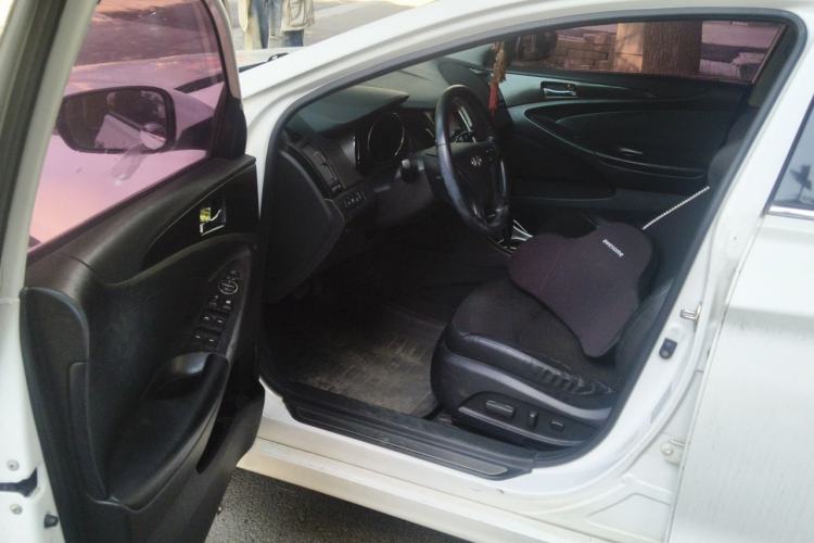 Used Hyundai Sonata 2013 2.4L Automatic Leading Edition China IV Standard Driver Seat