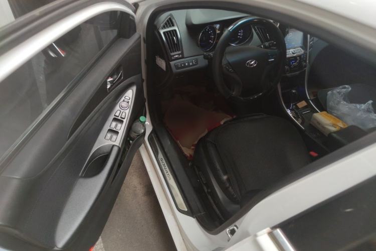 Used Hyundai Sonata 2013 2.0L Automatic Luxury Edition Driver Seat