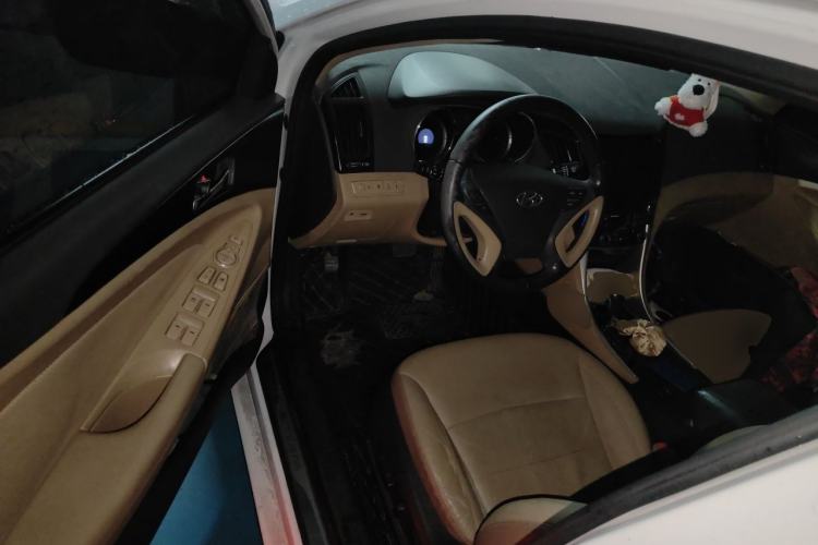 Used Hyundai Sonata 2013 2.0L Automatic Luxury Edition Driver Seat