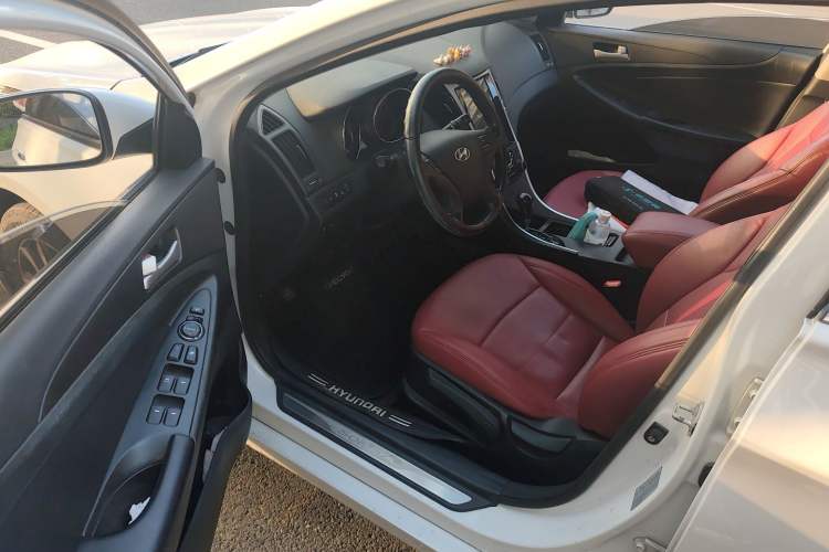 Used Hyundai Sonata 2013 2.0L Automatic Leading Edition Driver Seat