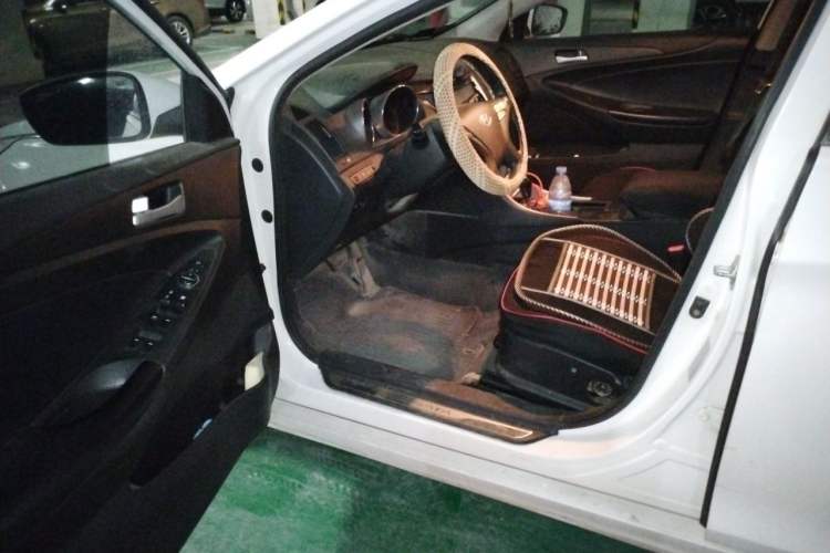 Used Hyundai Sonata 2013 2.0L Automatic Leading Edition Driver Seat
