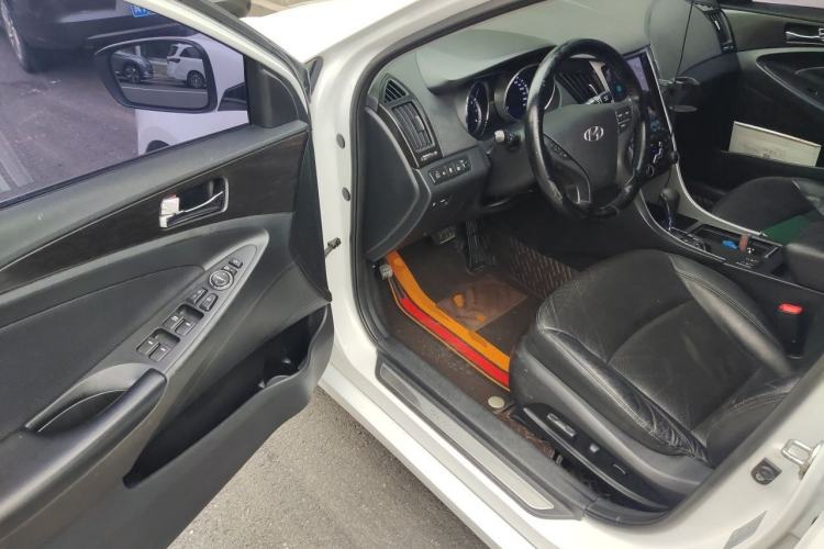 Used Hyundai Sonata 2013 2.4L Automatic Leading Edition China IV Standard Driver Seat