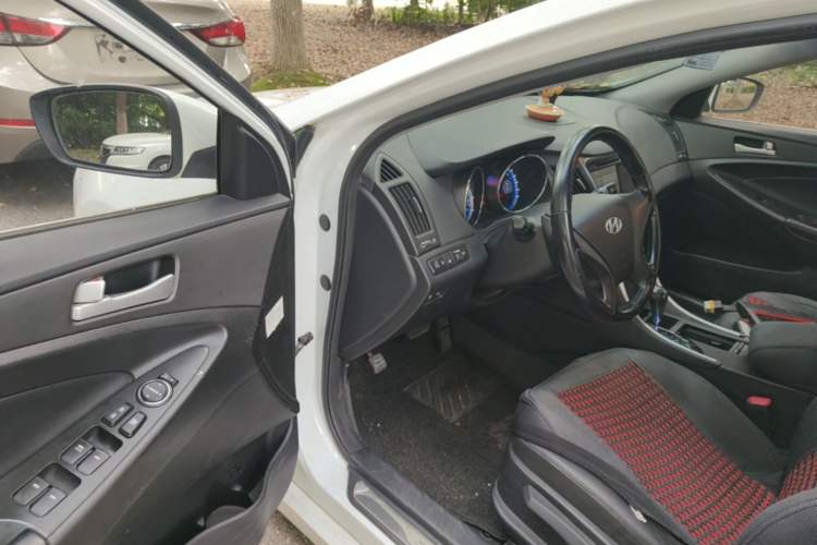 Used Hyundai Sonata 2013 2.0L Automatic Fashion Edition Driver Seat