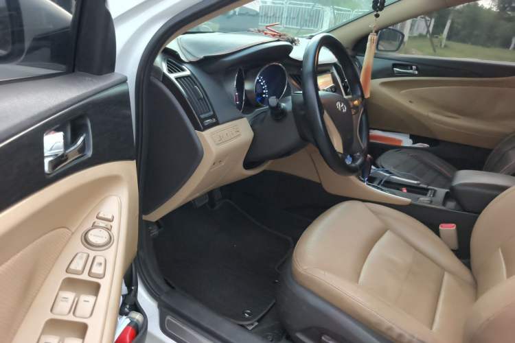 Used Hyundai Sonata 2013 2.0L Automatic Prestige Edition Driver Seat