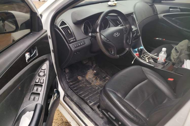 Used Hyundai Sonata 2013 2.0L Automatic Luxury Edition Driver Seat