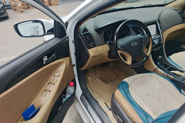 Used Hyundai Sonata 2013 2.4L Automatic Leading Edition China IV Standard Driver Seat