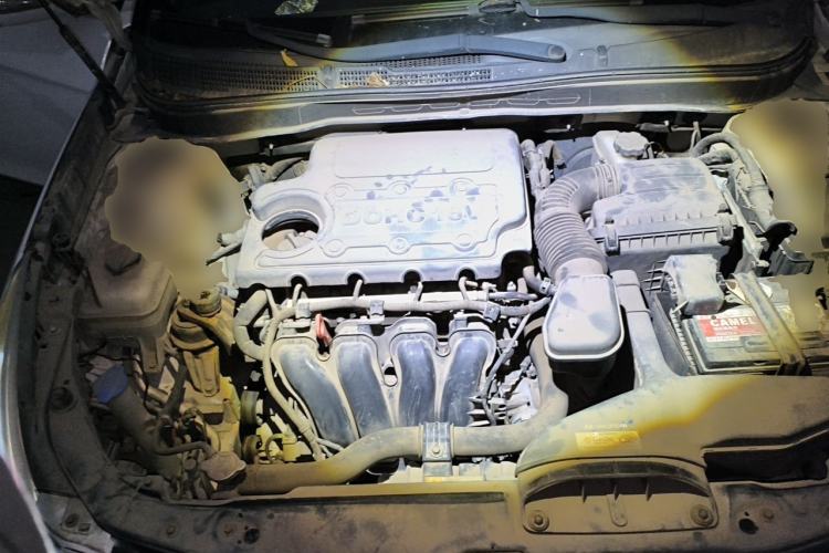 Used Hyundai Sonata 2013 2.4L Automatic Leading Edition China IV Standard Engine Bay