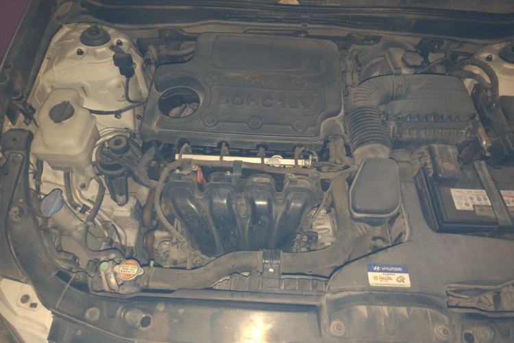 Used Hyundai Sonata 2013 2.4L Automatic Leading Edition China IV Standard Engine Bay