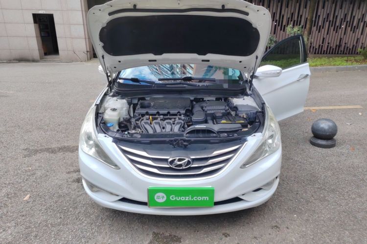 Used Hyundai Sonata 2013 2.4L Automatic Top-Grade Version China IV Standard Engine Bay