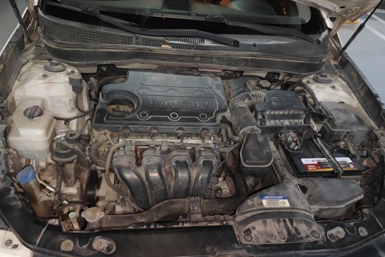 Used Hyundai Sonata 2013 2.4L Automatic Leading Edition China IV Standard Engine Bay