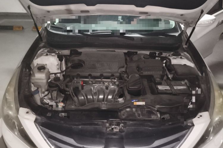 Used Hyundai Sonata 2013 2.4L Automatic Luxury Version China IV Standard Engine Bay