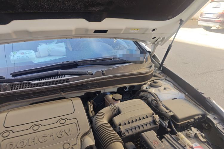 Used Hyundai Sonata 2013 2.4L Automatic Prestige Version China IV Standard Engine Bay Left