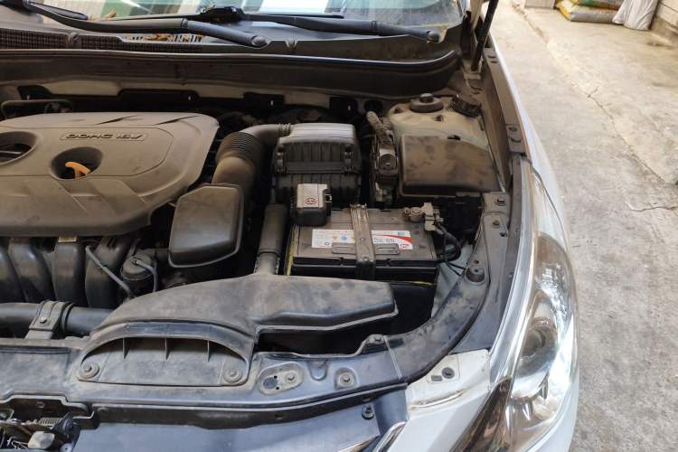 Used Hyundai Sonata 2013 2.0L Automatic Luxury Edition Engine Bay Left