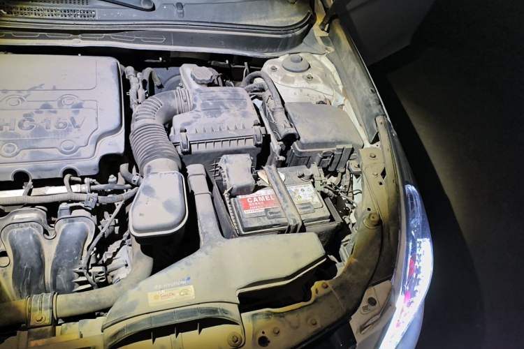 Used Hyundai Sonata 2013 2.4L Automatic Leading Edition China IV Standard Engine Bay Left
