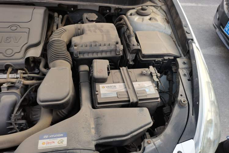Used Hyundai Sonata 2013 2.4L Automatic Leading Edition China IV Standard Engine Bay Left