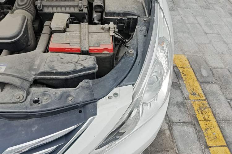 Used Hyundai Sonata 2013 2.4L Automatic Leading Edition China V Standard Engine Bay Left