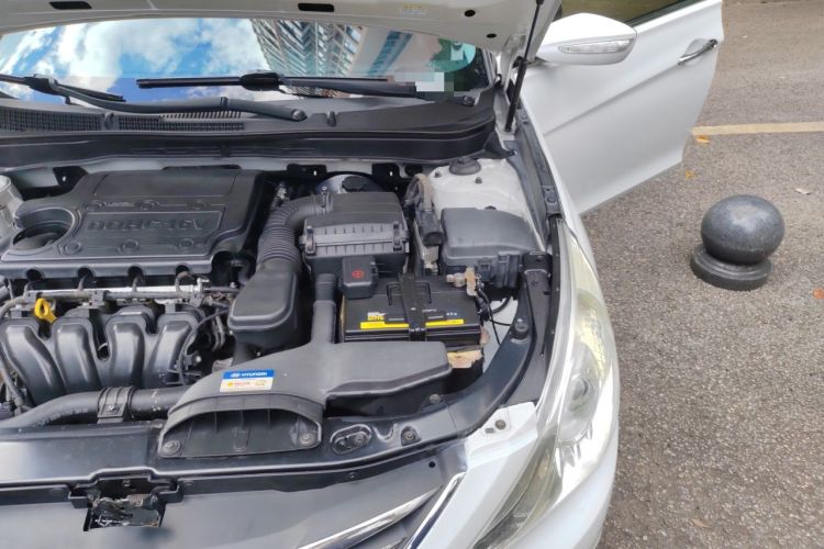 Used Hyundai Sonata 2013 2.4L Automatic Top-Grade Version China IV Standard Engine Bay Left