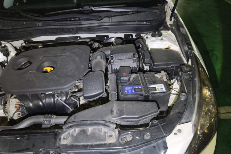 Used Hyundai Sonata 2013 2.0L Automatic Leading Edition Engine Bay Left