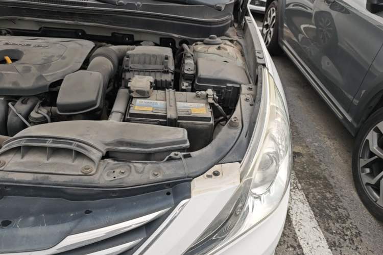 Used Hyundai Sonata 2013 2.0L Automatic Leading Edition Engine Bay Left