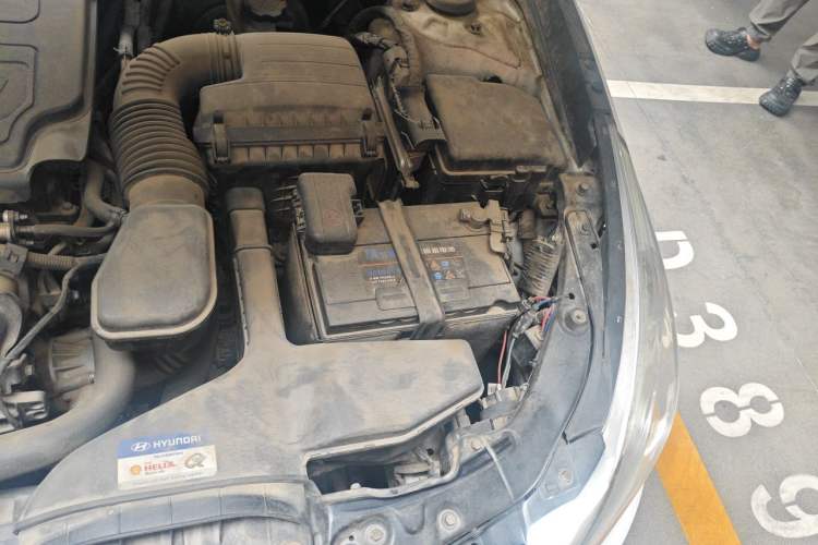 Used Hyundai Sonata 2013 2.4L Automatic Leading Edition China IV Standard Engine Bay Left