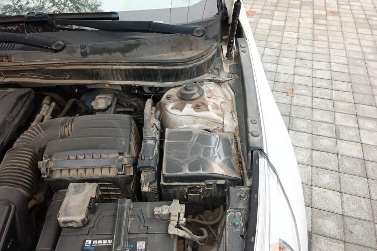 Used Hyundai Sonata 2013 2.0L Automatic Luxury Edition Engine Bay Left