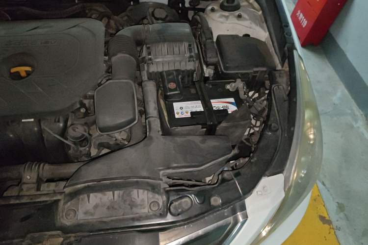 Used Hyundai Sonata 2013 2.0L Automatic Fashion Edition Engine Bay Left