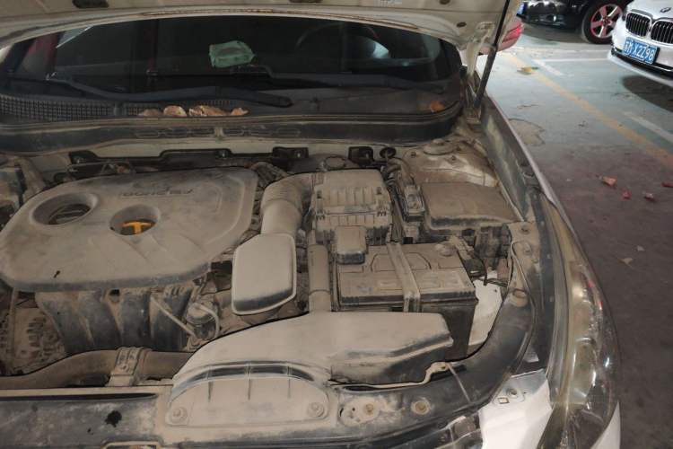 Used Hyundai Sonata 2013 2.0L Automatic Fashion Edition Engine Bay Left