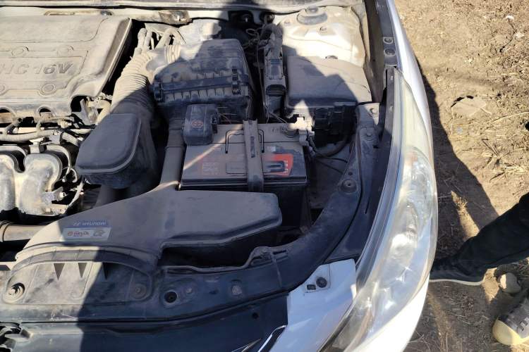Used Hyundai Sonata 2013 2.4L Automatic Leading Edition China IV Standard Engine Bay Left