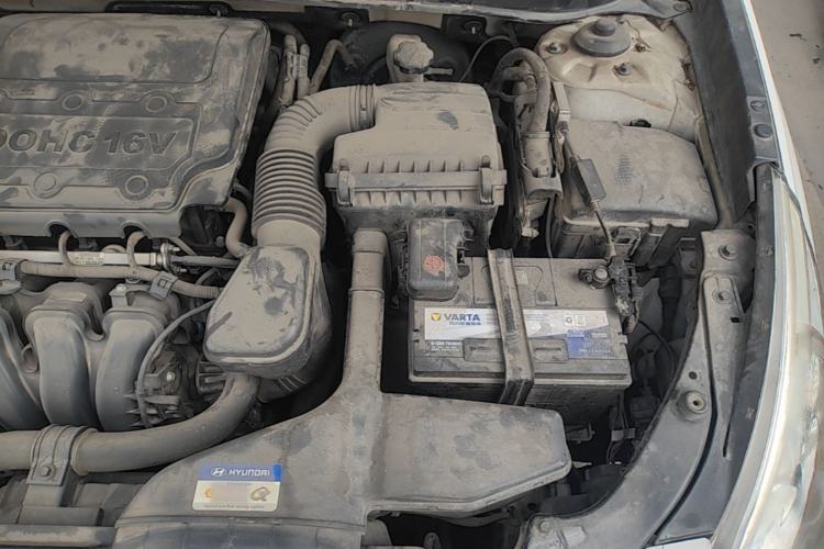 Used Hyundai Sonata 2013 2.4L Automatic Luxury Version China IV Standard Engine Bay Left