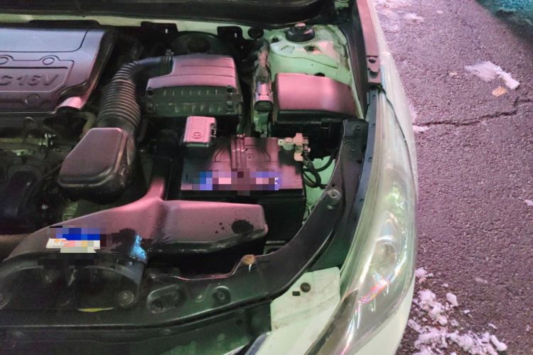 Used Hyundai Sonata 2013 2.4L Automatic Leading Edition China IV Standard Engine Bay Left