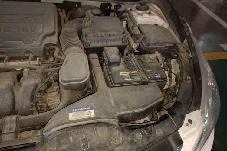 Used Hyundai Sonata 2013 2.4L Automatic Leading Edition China IV Standard Engine Bay Left