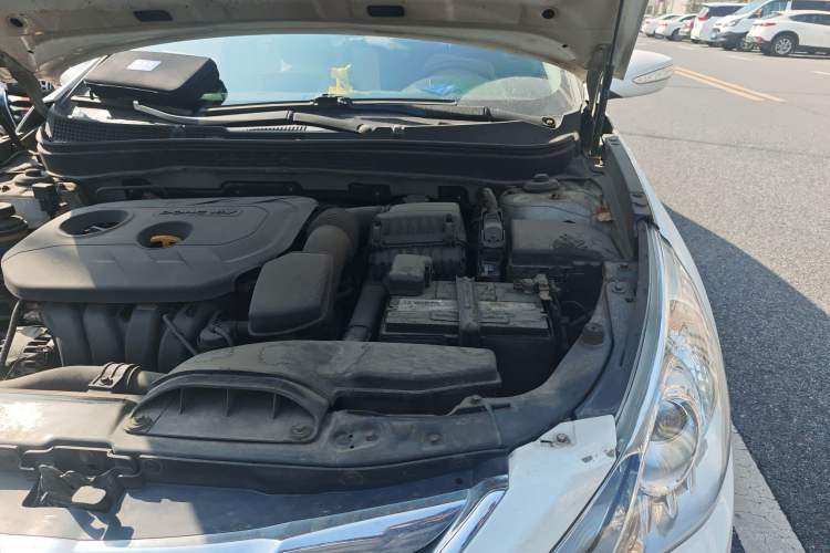 Used Hyundai Sonata 2013 2.0L Automatic Leading Edition Engine Bay Left