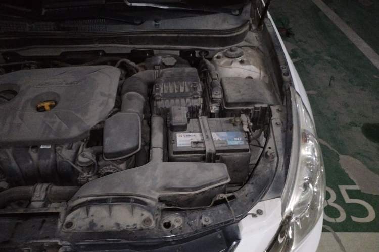 Used Hyundai Sonata 2013 2.0L Automatic Leading Edition Engine Bay Left