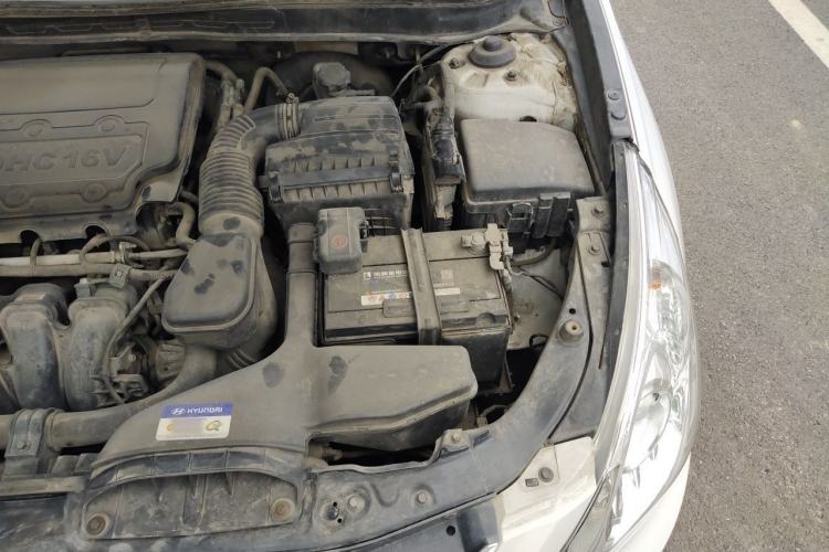 Used Hyundai Sonata 2013 2.4L Automatic Leading Edition China IV Standard Engine Bay Left